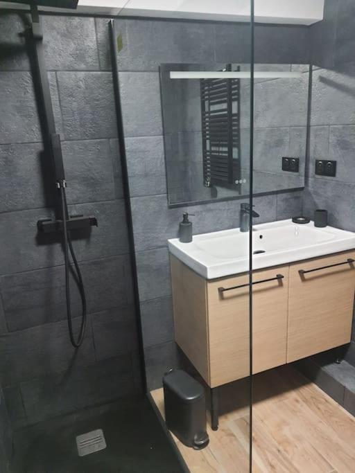 Superbe Appartement Avec Jacuzzi Et Exterieur 佩皮尼昂 外观 照片